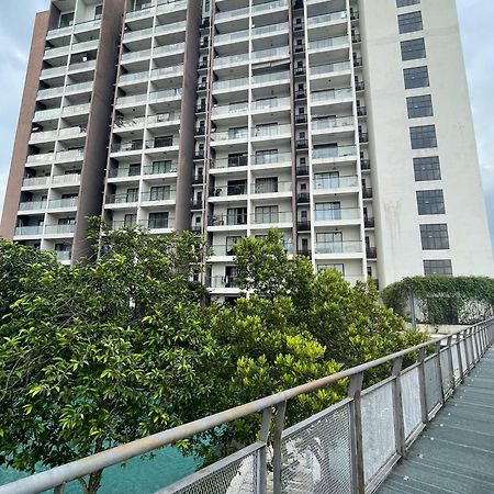Urban 360 Studio Love Rara Suite Homestay Cuevas de Batu Exterior foto