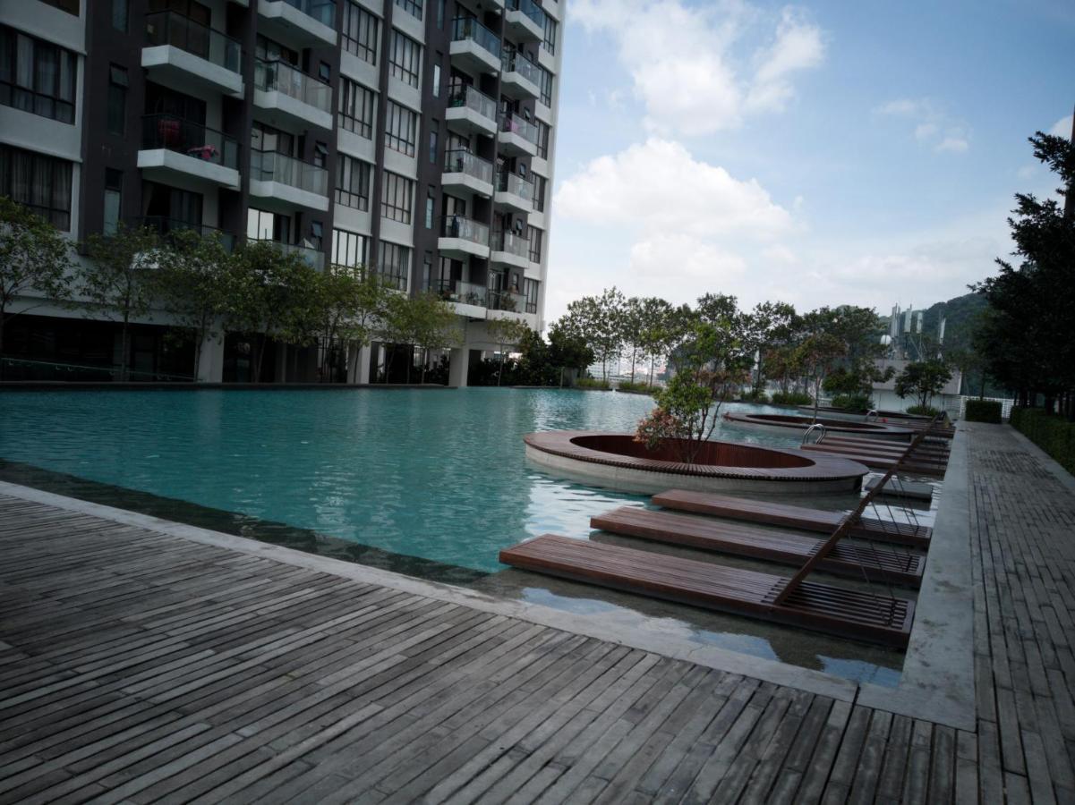 Urban 360 Studio Love Rara Suite Homestay Cuevas de Batu Exterior foto