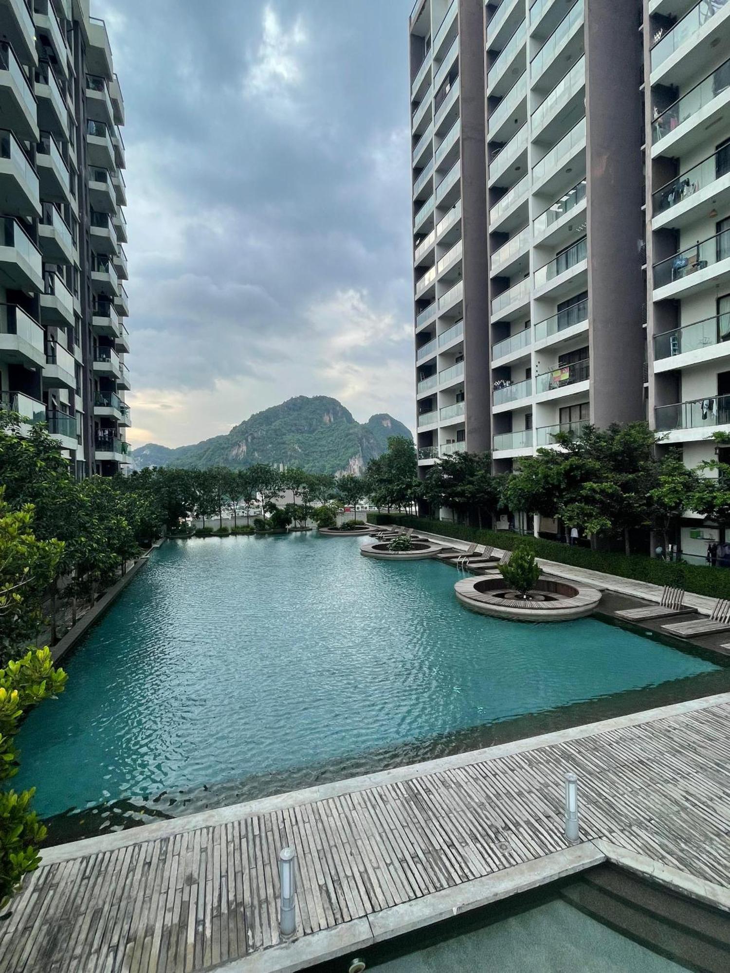 Urban 360 Studio Love Rara Suite Homestay Cuevas de Batu Exterior foto