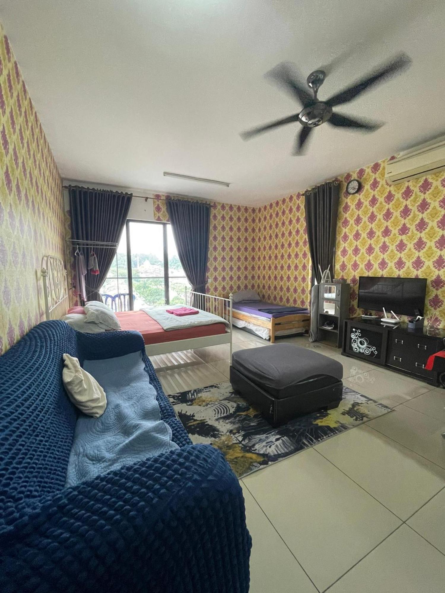 Urban 360 Studio Love Rara Suite Homestay Cuevas de Batu Exterior foto